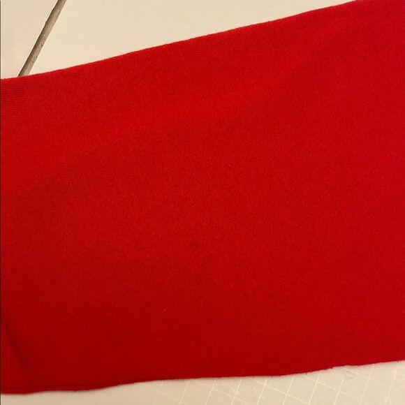 Hanes Classic Red Sweatshirt - Picture 4 of 5